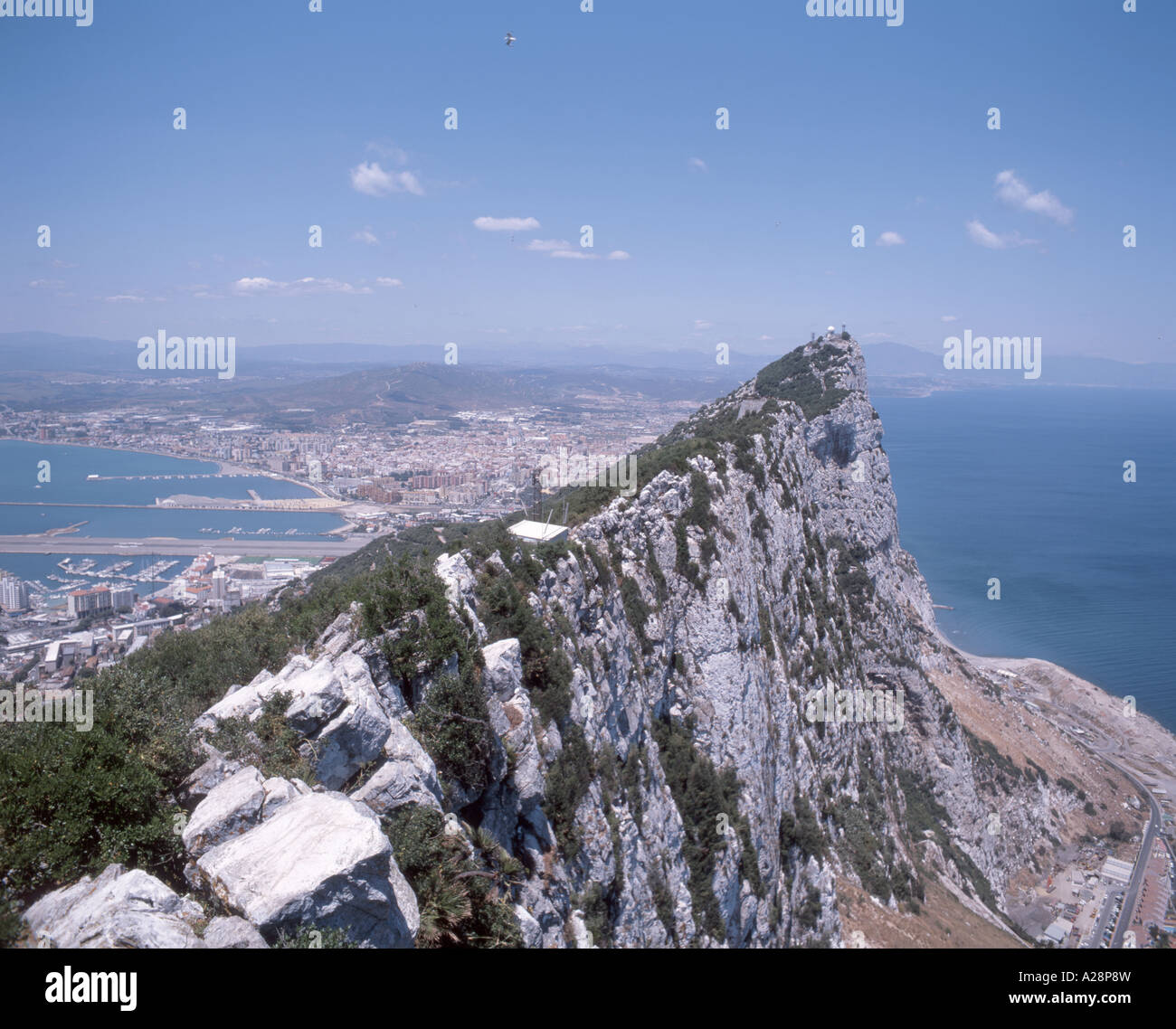 Felsen von Gibraltar und die spanische Festland von Lenea Rock Lookout, Gibraltar Stockfoto