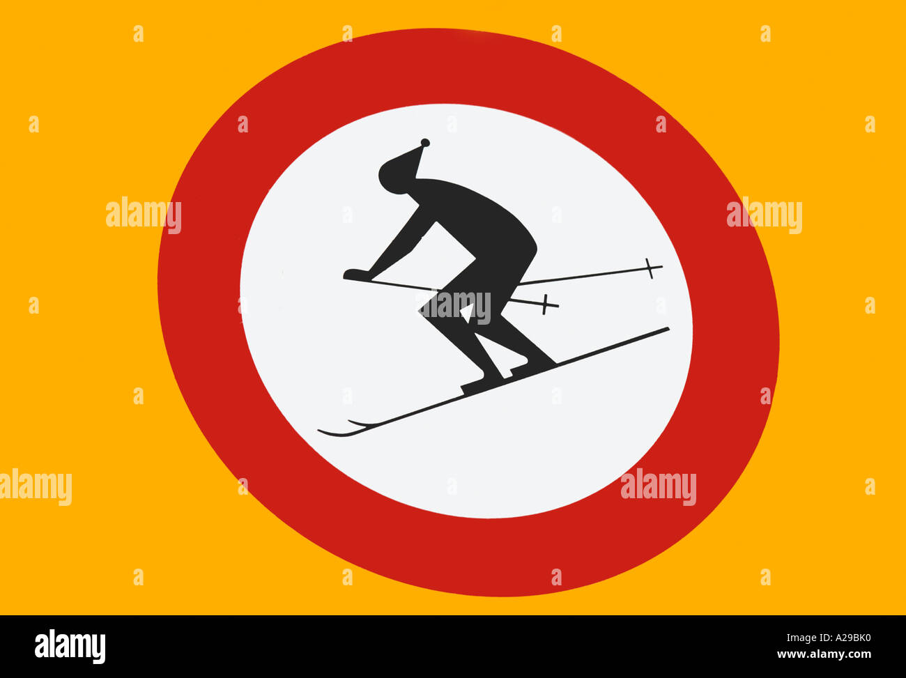 Warnzeichen für Skifahrer, Wengen, Schweizer Alpen, Schweiz Stockfoto