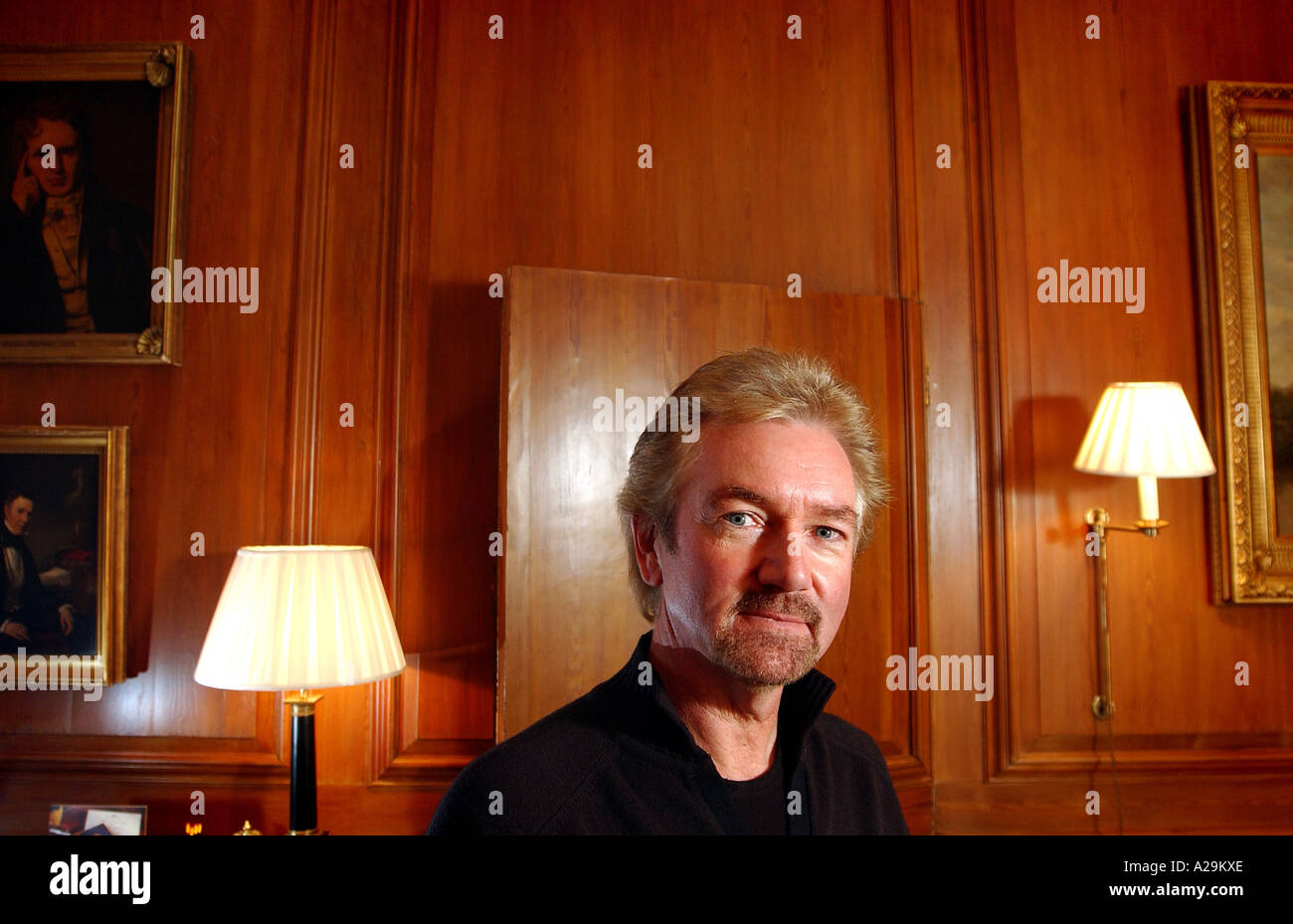 TV-Moderator Noel Edmonds abgebildet im Lucknam Park Hotel in Wiltshire Stockfoto