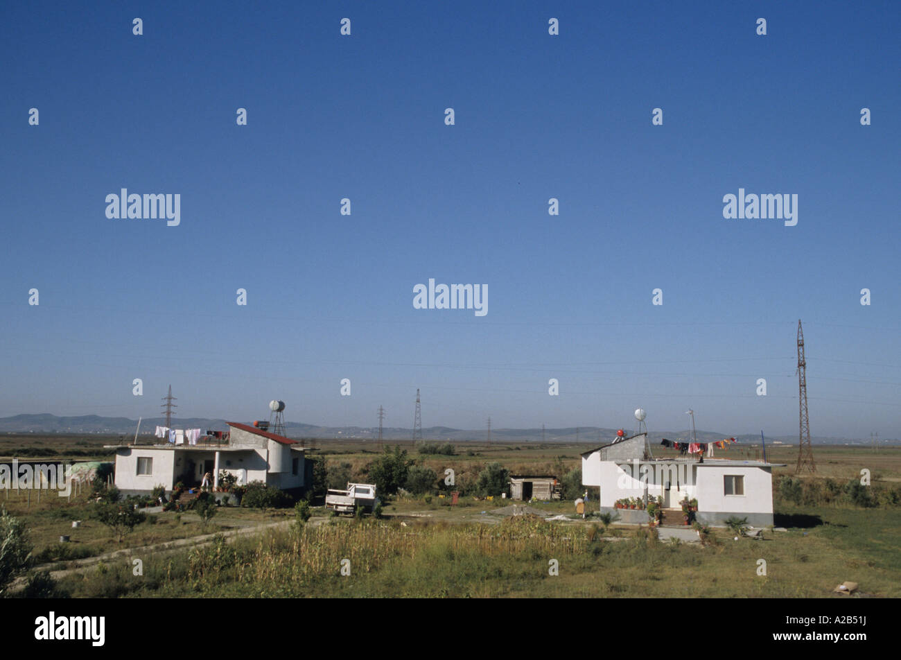 Landhäuser in der Nähe von Durres in Mittelalbanien Stockfoto