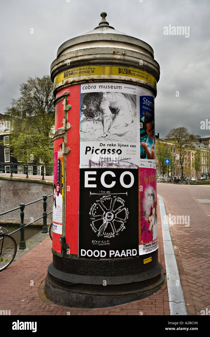 Picasso-Plakat auf der Straße von Amsterdam, Holland (Niederlande) Europa Stockfoto