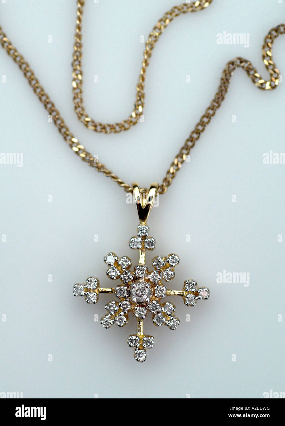 Vintage Diamanten und Gold Halskette mit Dangle Stockfoto