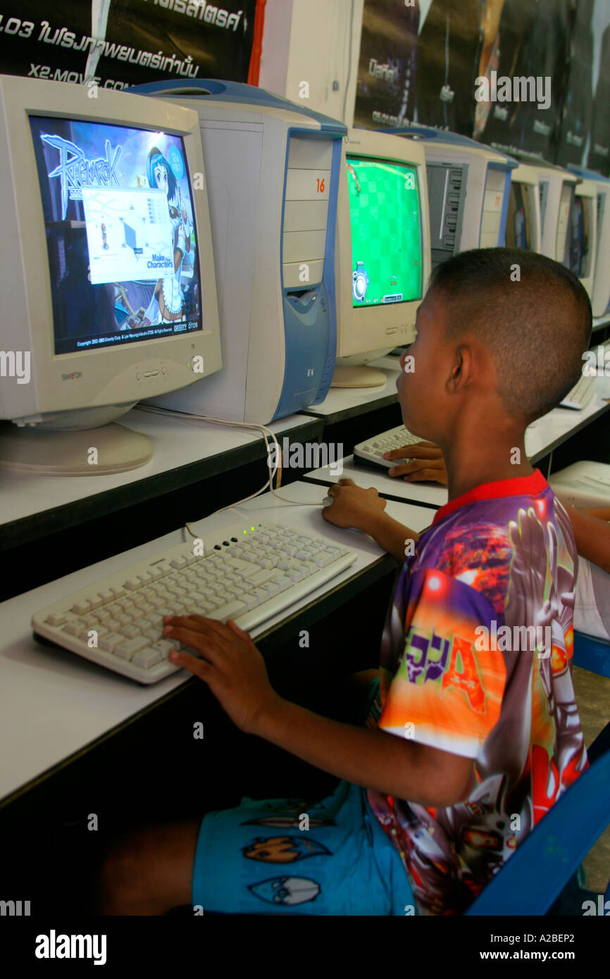 Thailand Internet Gaming Computer Jungs Spielen Kommunikation