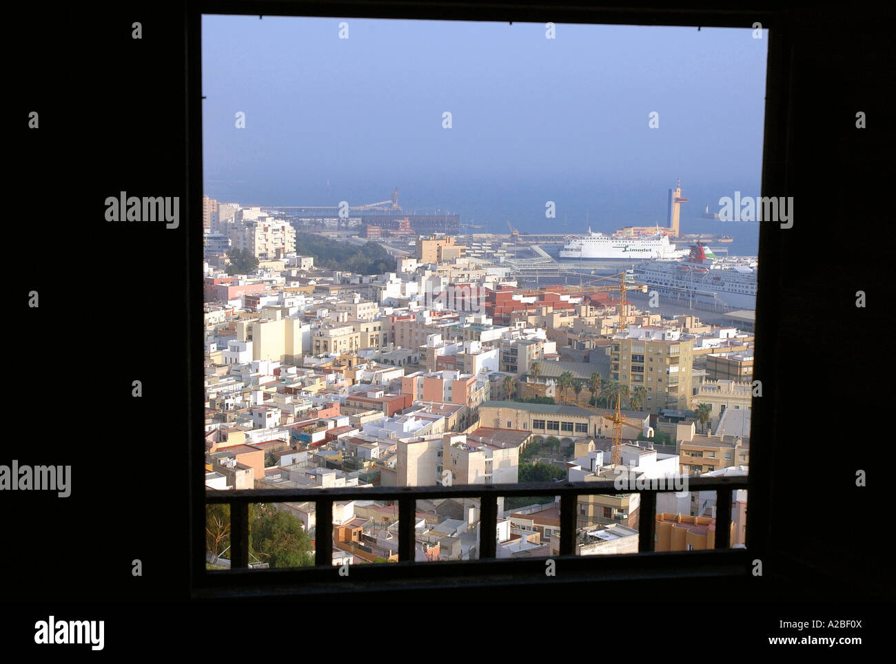 Panoramablick auf Almería Alcazaba Festung & Wände Almeria Andalusien Andalusien España Spanien Iberia Europa Stockfoto