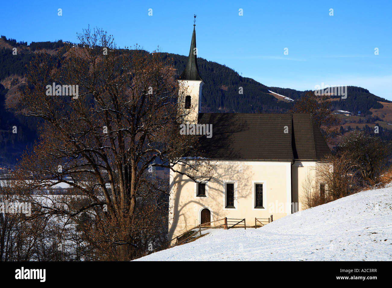 Kirche von Burg Kaprun Österreich Stockfoto
