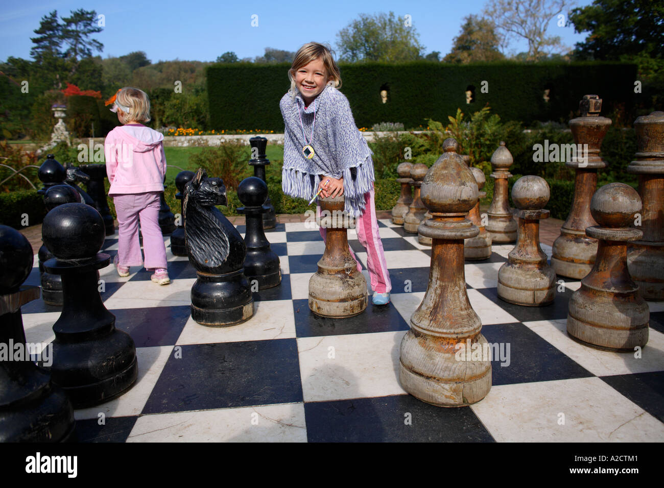 LifeSize Figuren bei Groombridge Place East Sussex UK Stockfoto