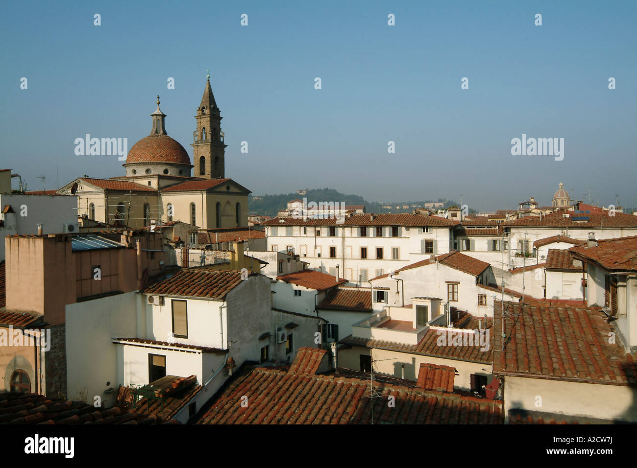 Schöne Aussicht über den Dächern von Florenz. Vista Attraverso le Parti Superiori del Tetto di Firenze. Italien Stockfoto