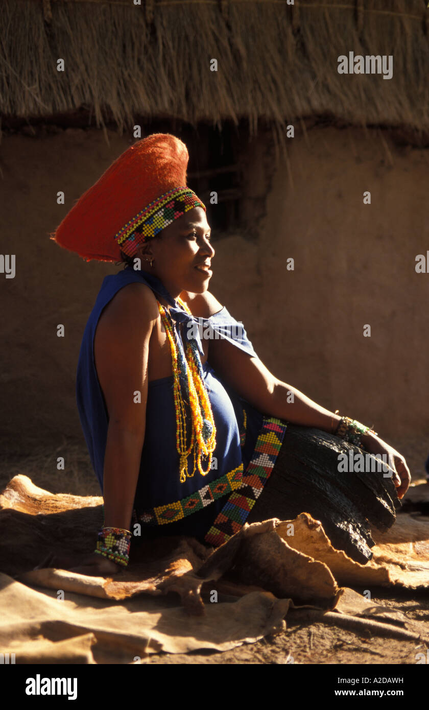 Zulu frauen -Fotos und -Bildmaterial in hoher Auflösung – Alamy