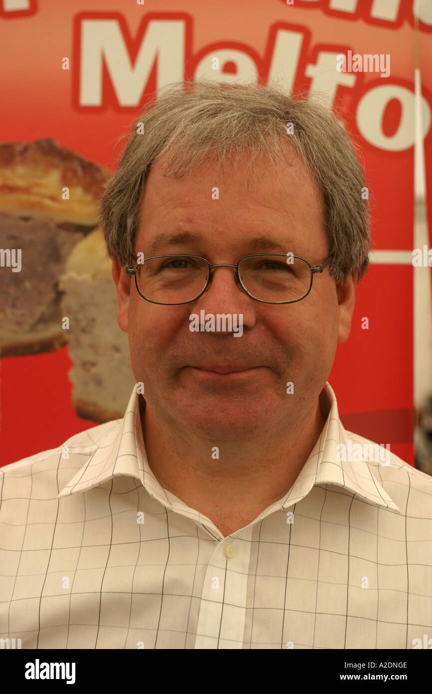 Mathew O Callaghan der Leicestershire County Stadtrat, die verfechten der Ursache von Melton Mowbray Pork Pie Stockfoto
