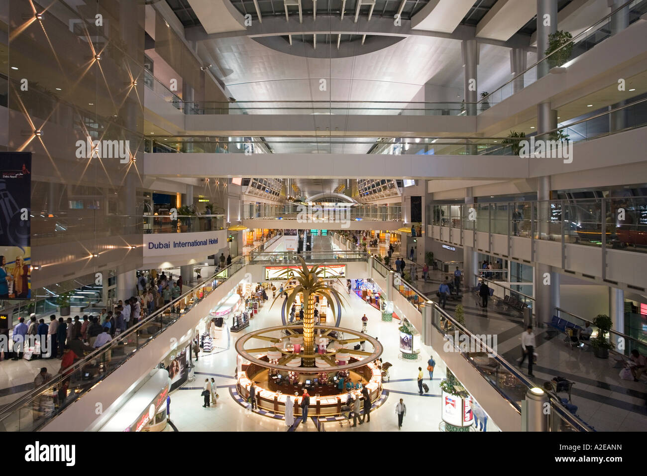 Dubai International Airport Dubai Vereinigte Arabische Emirate terminal Sheikh Rashid Terminal Duty-Free shopping-zone Stockfoto