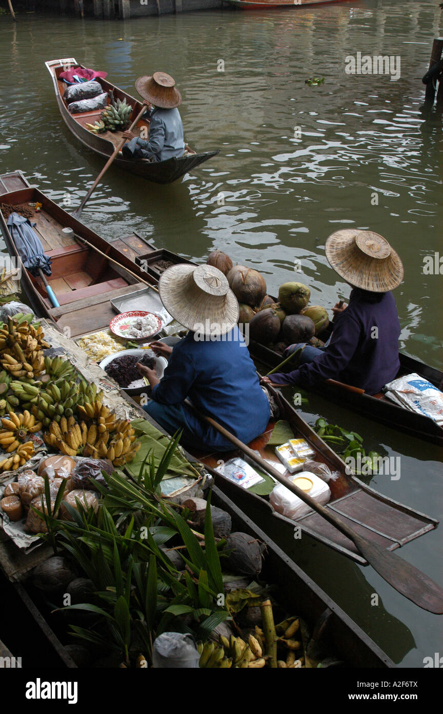 Schwimmenden Markt in Damnoen Saduak in der Provinz Ratchaburi, Thailand. Stockfoto