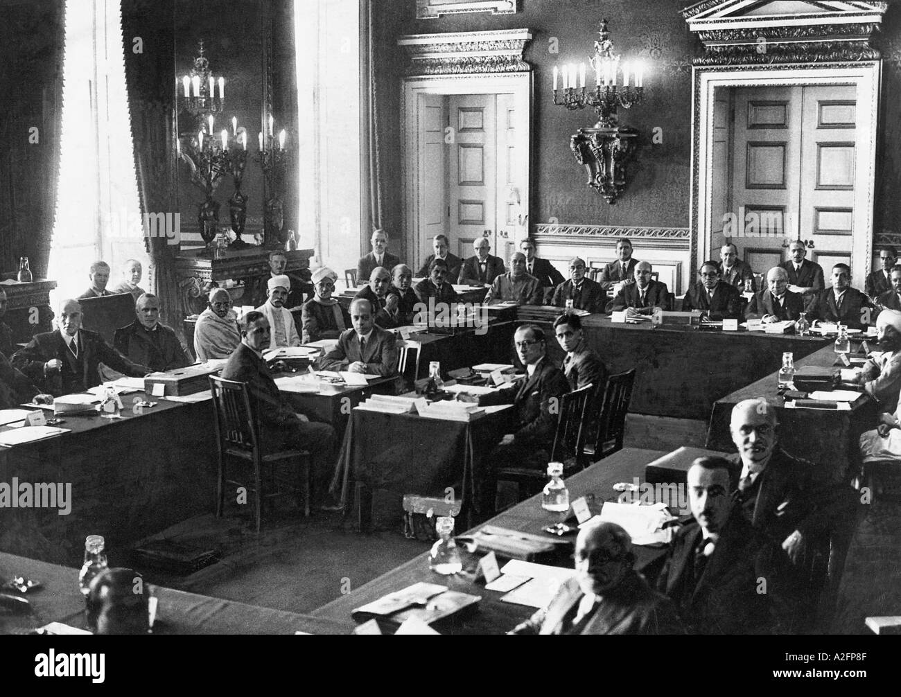 Mahatma Gandhi während der zweiten Round Table Konferenz in London England Vereinigtes Königreich Großbritannien November 1931 altes Bild des Jahrgangs 1900 Stockfoto