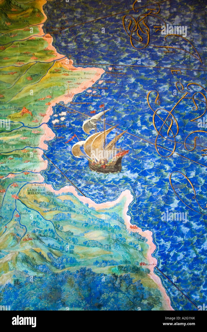Detail der Antike Landkarte von Kalabrien mit Schiff Segelboot in der Malerei im Vatikanischen Museum Raum der Karten von Ignazio Danti (1536-1586) Stockfoto