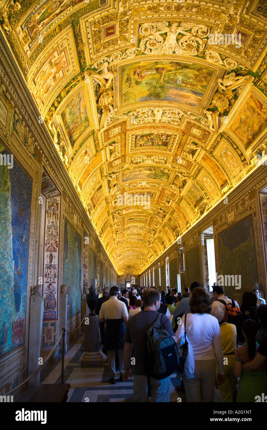 "Raum der Karten' mit Touristen"Vatikan Museum"Rom Italien Europa EU Stockfoto