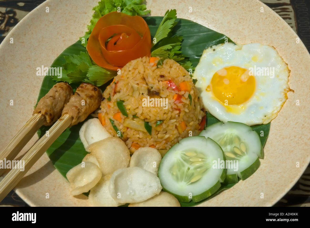 Nasi ayam goreng -Fotos und -Bildmaterial in hoher Auflösung – Alamy