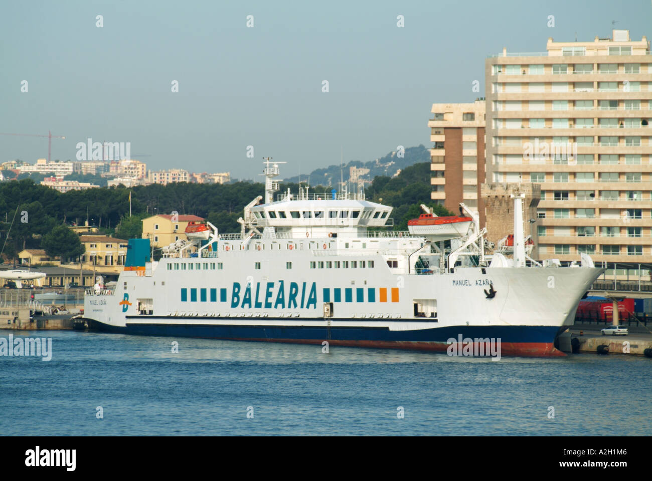 Palma Hafen und Manuel Azana Fähre Stockfoto