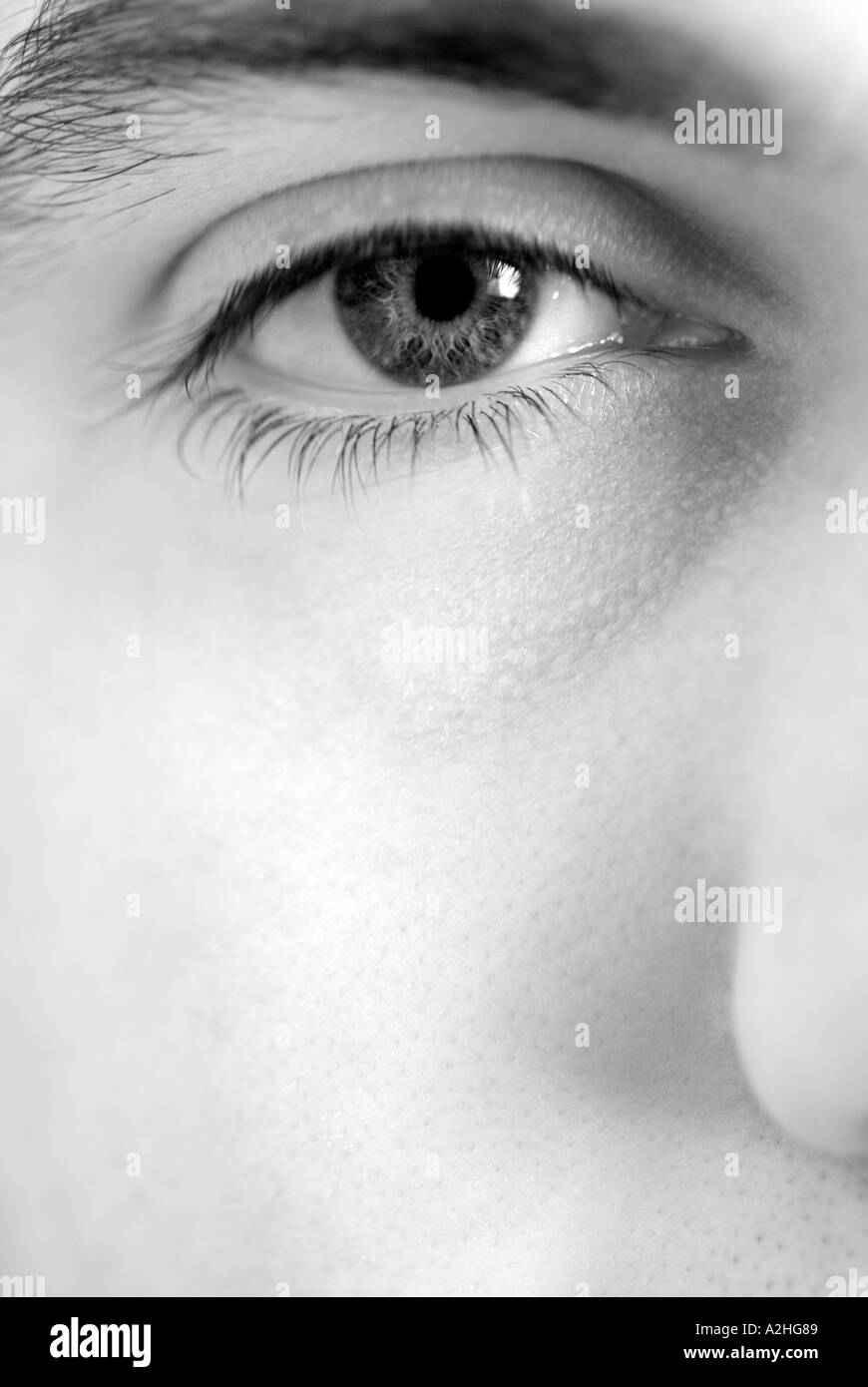 Menschlichen Männchen Augen schließen sich. Stockfoto