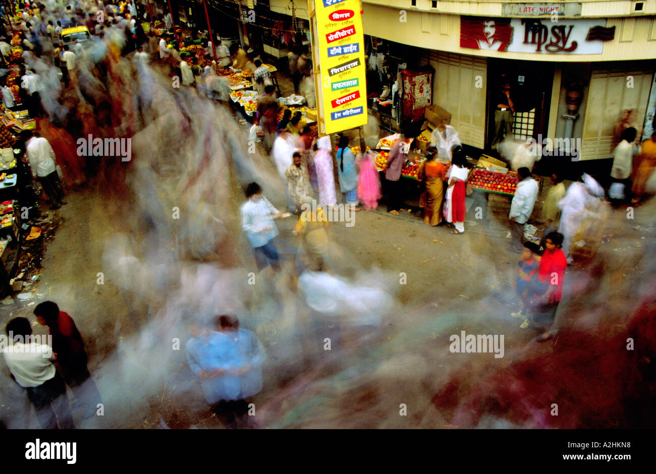 Das Chaos und die Herausforderung des täglichen Einkauf bei Dadar West Street Market, Mumbai, Indien Asien Stockfoto