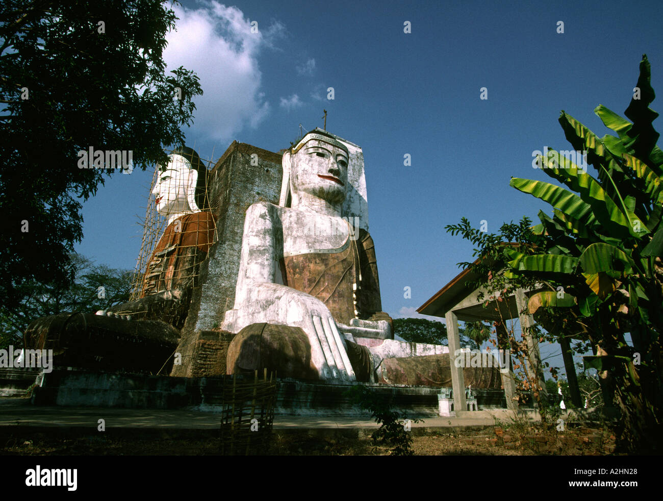 Myanmar-Burma-Bago Religion Buddhismus Kyaik Wortspiel vier Buddha-Pagode 30 Meter hoch Stockfoto