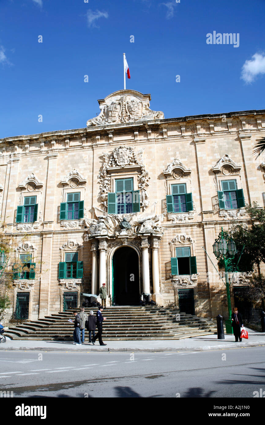 Eingang zum Ministerium für Information Valletta Malta Stockfoto