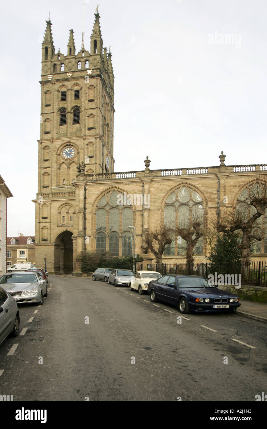 Blick auf die Kirche von Str. Marys entlang Kirche Straße, Warwick, Stockfoto