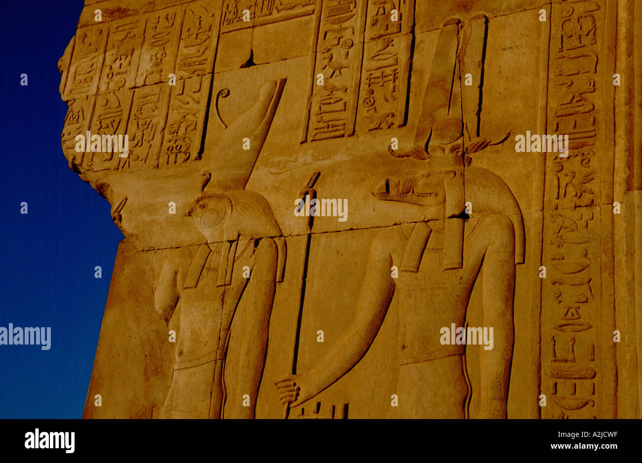 Afrika, Ägypten, Kom Ombo, Nil, alte Stadt von Pa-Sebek, 2 Götter Sobek (Krokodilgott) & Horus (Falcon Gott) Tempel gewidmet. Stockfoto