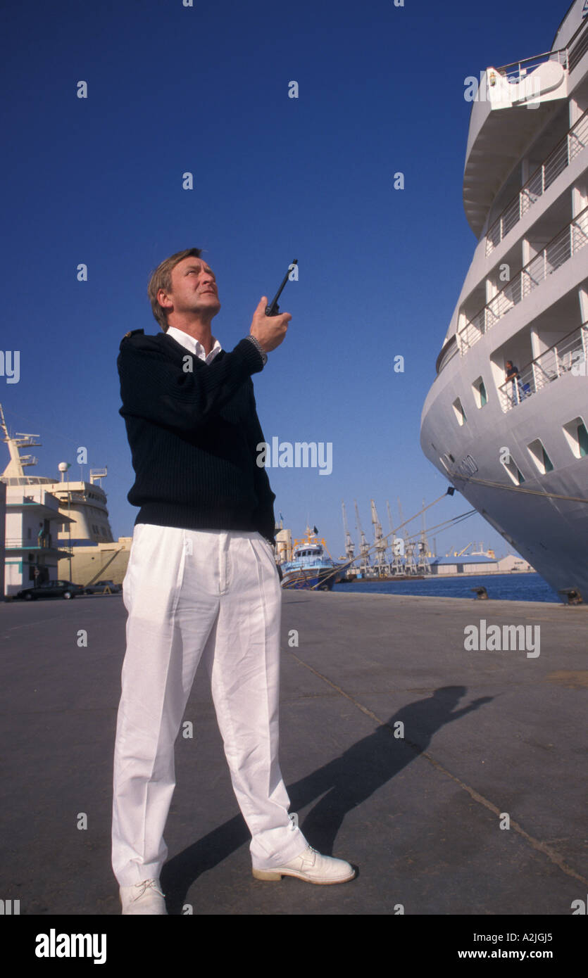 Afrika, Libyen, Offizier der US-Kreuzfahrtschiff bereitet für die Ausreise aus Libyen Erstbesuch (MR) Stockfoto