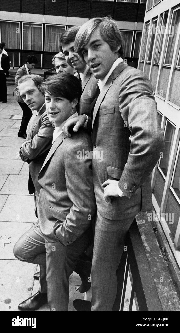 BEACH BOYS uns Gruppe außerhalb von EMI Haus Manchester Square London November 1964 Stockfoto