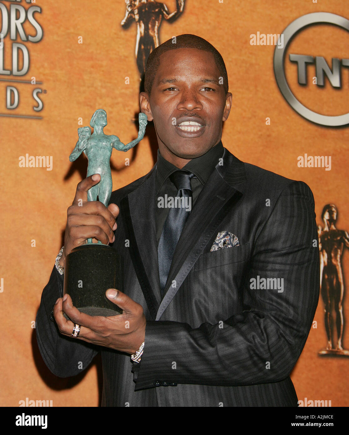 JAMIE FOXX Gewinner für herausragende Schauspieler in einem Kinofilm für Ray bei den SAG-Awards 2005 Stockfoto