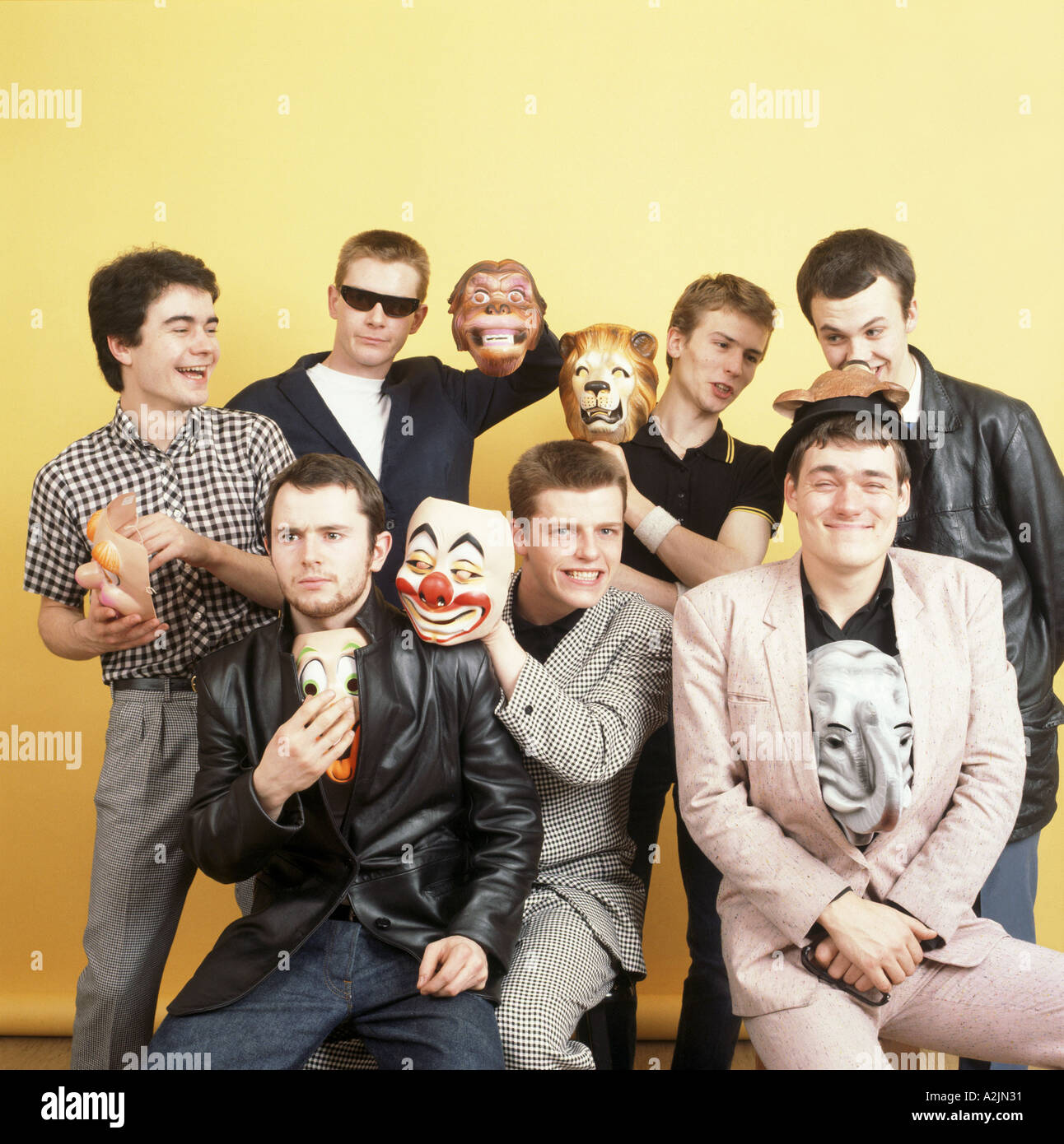 WahnsinnUKRockBand in 1980er Jahren beliebt bei Suggs holding