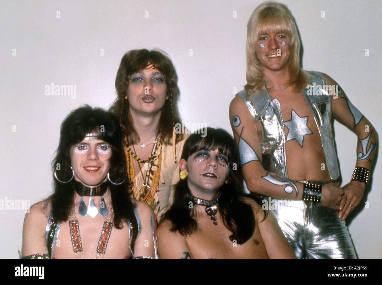 DIE SÜSSE UK Glam Rock Gruppe um 1974. Von links: Mick Tucker, Steve Priest, Andy Scott, Brian Connolly. Foto: Tony Gale Stockfoto