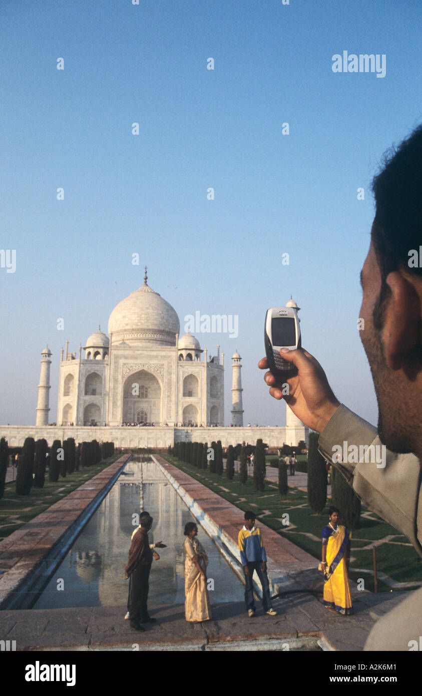Indien, eine lokale touristische Fotografien Taj Mahal mit seiner Kamera-Handy Stockfoto