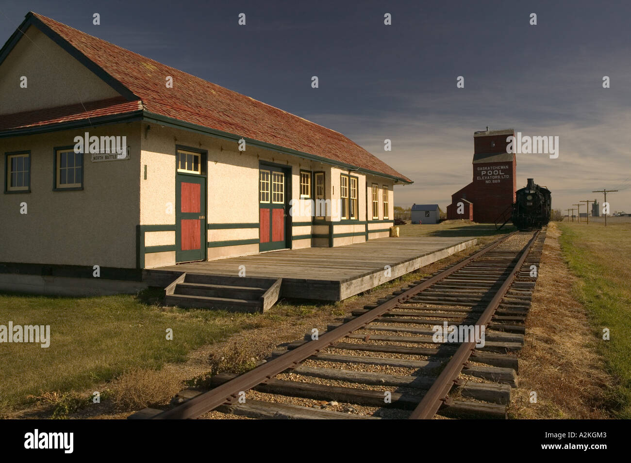 Kanada, Saskatchewan, North Battleford: Western Development Museum und Dorf-Bahnhof und Getreidesilo Stockfoto