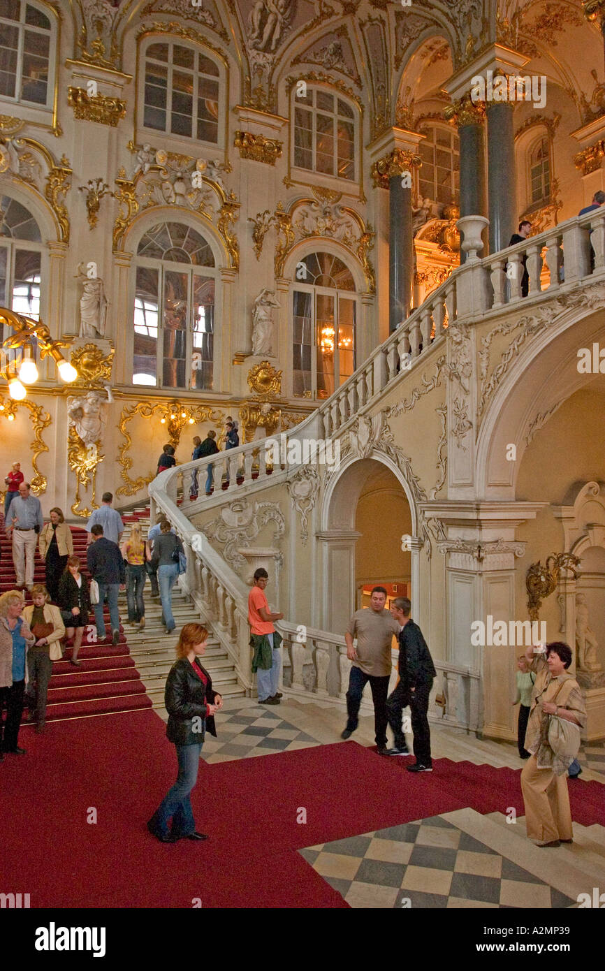 GUS Russland Sankt Petersburg 300 Jahre alten Venedig des Norden Winter Palace Ermitage Parade Treppen Jordans Treppe mit Besuchern Stockfoto