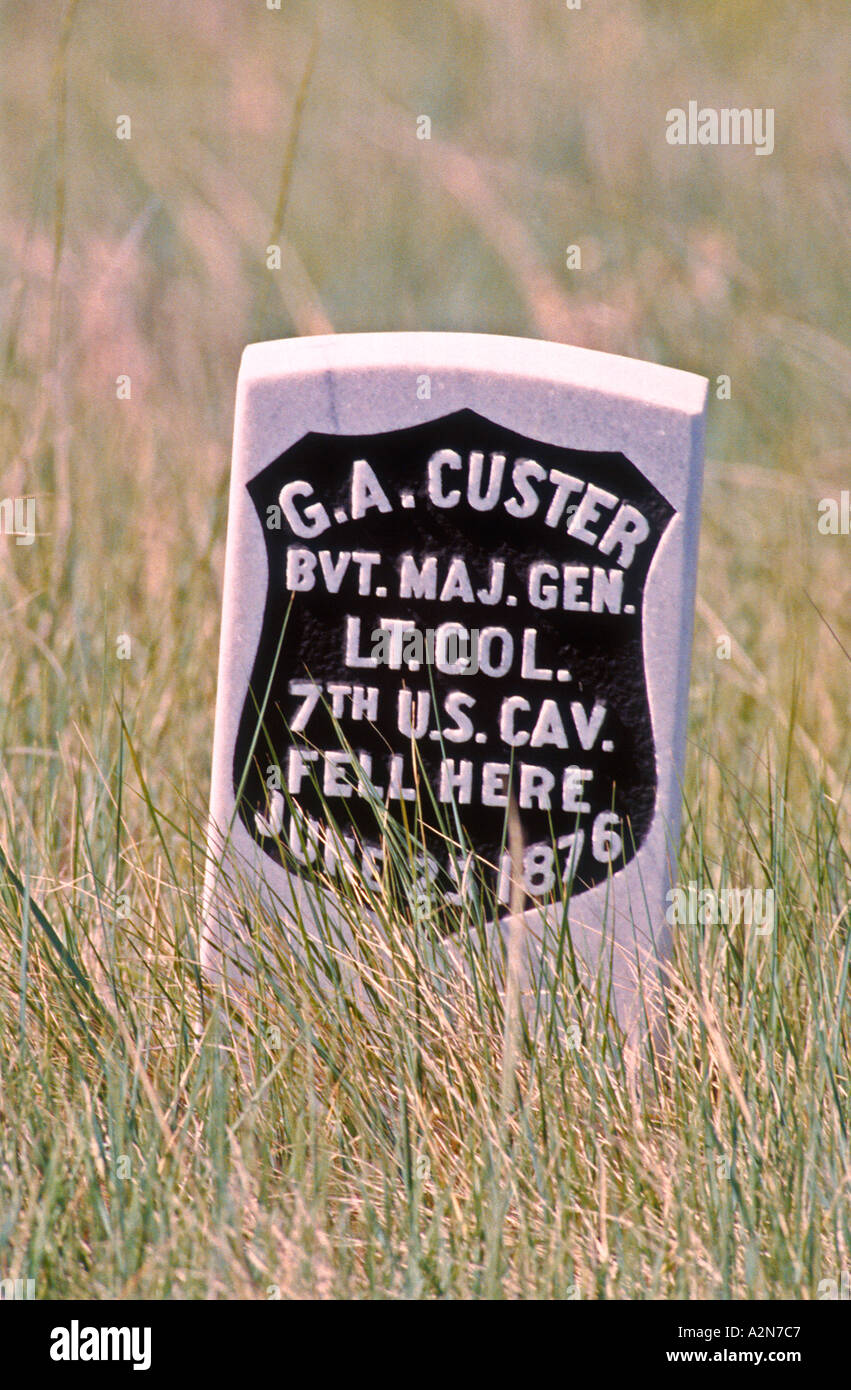 Marker zeigt wo Custer am Little Bighorn Battlefield fiel in der Nähe von Crow Agency Montana USA Stockfoto