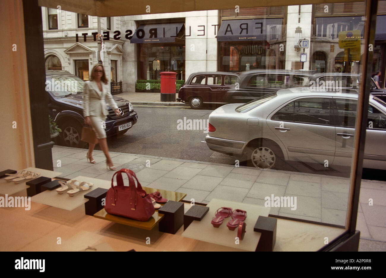 United Kingdom, England, London gehobenen Einkaufsmöglichkeiten in Bond Street Stockfoto