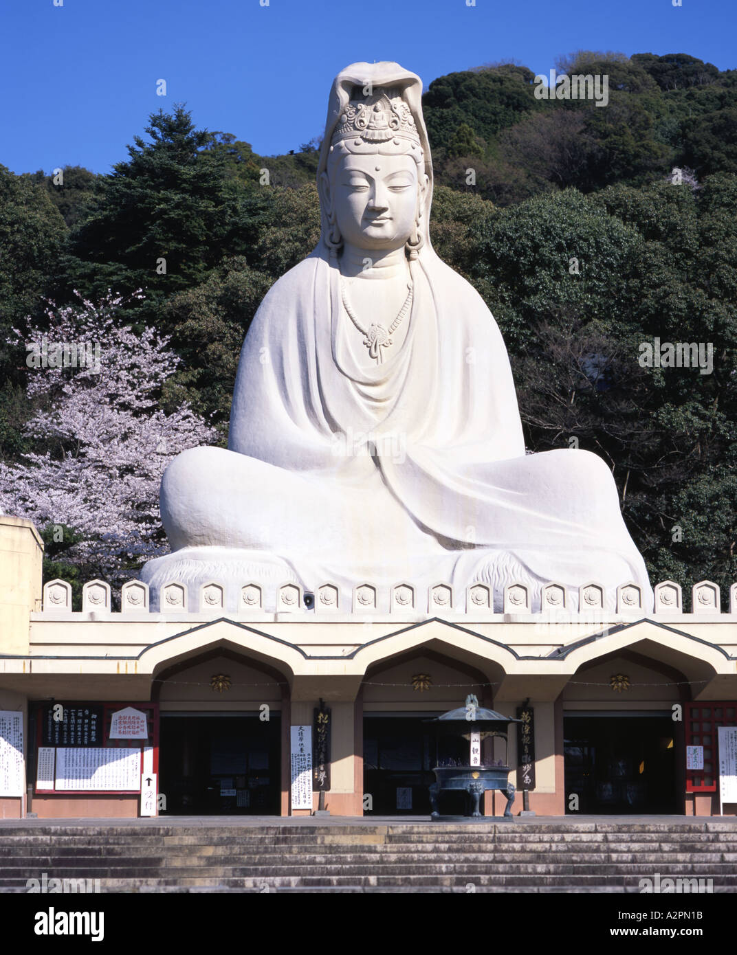 Die 24m Ryozen Kannon Statue, die die Soldaten im zweiten Weltkrieg getötet Stockfoto