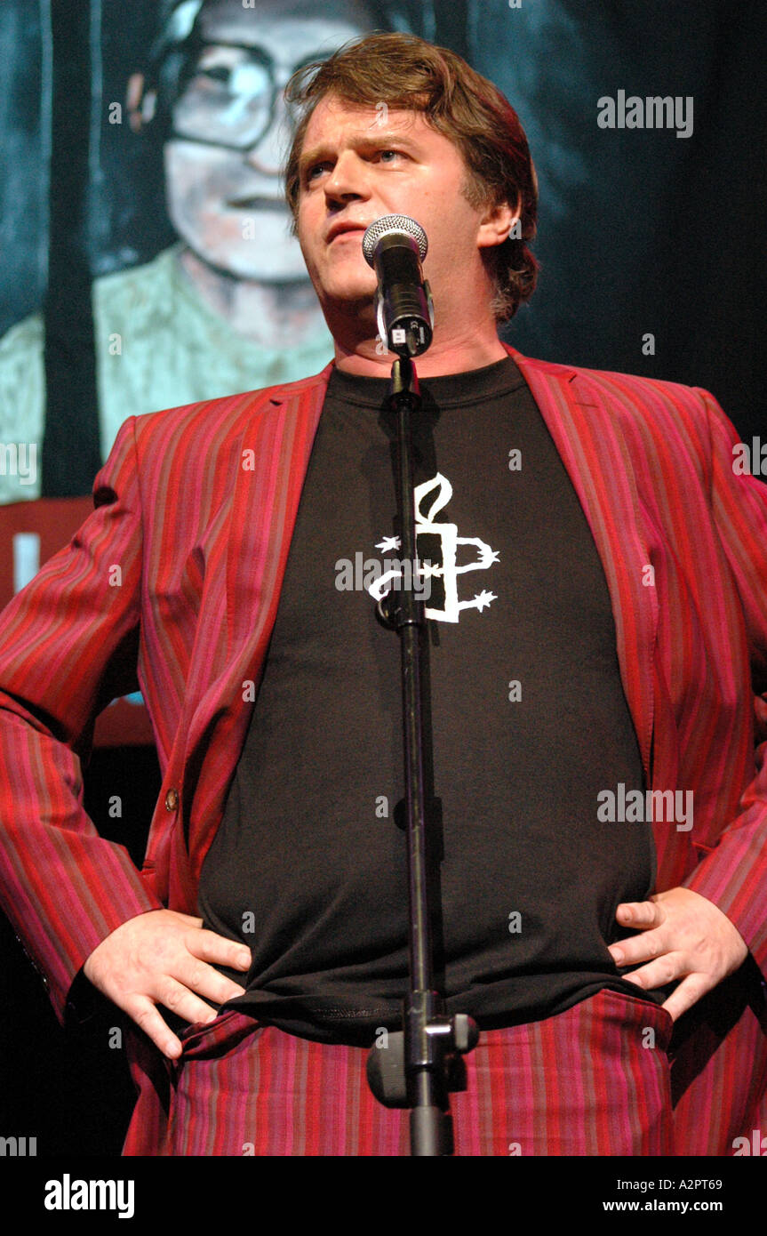 Paul Merton Amnesty International Comedy nutzen Assembly Rooms Edinburgh Fringe Festival August 2004 Stockfoto