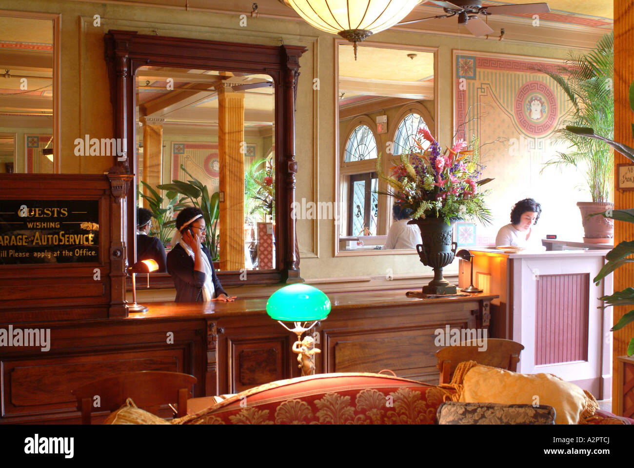 Lobby des komplett restaurierten Adelphi Hotel erbaut im Jahre 1877 während der viktorianischen Ära-Rezeption Stockfoto
