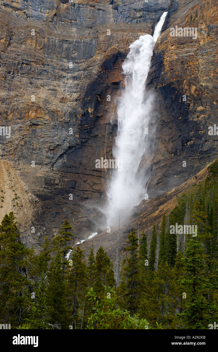 Gespeisten fällt Exites eine Höhle und stürzt 830 Füße Yoho Nationalpark kanadischen Rocky Mountains British Columbia Stockfoto