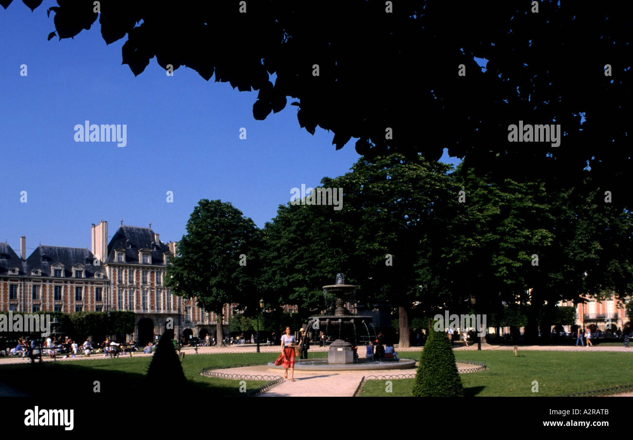 Platzieren Sie de Vogesen Marais Paris Frankreich quadratischen Garten Stockfoto