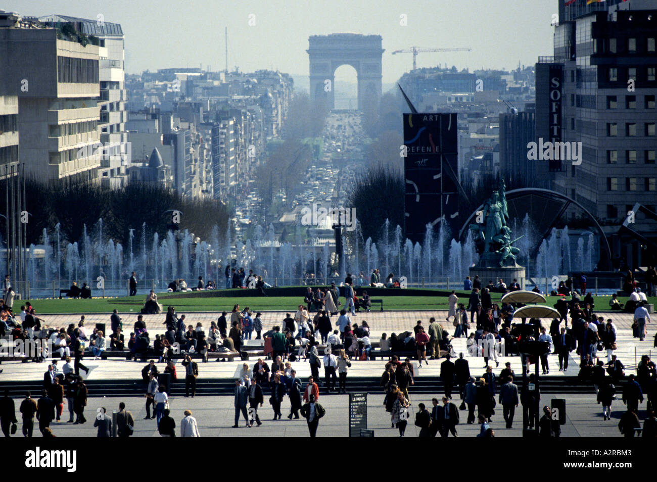 La Défense ist ein großen Geschäftsviertel der Stadt Paris Ville de Paris Neuilly an der Grenze Stockfoto