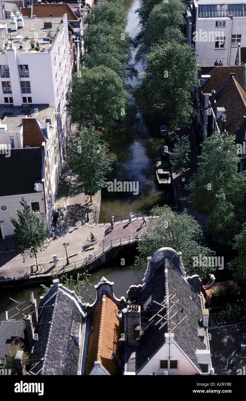 Draufsicht auf Kanal und Häuser Amsterdam Amsterdam Stockfoto