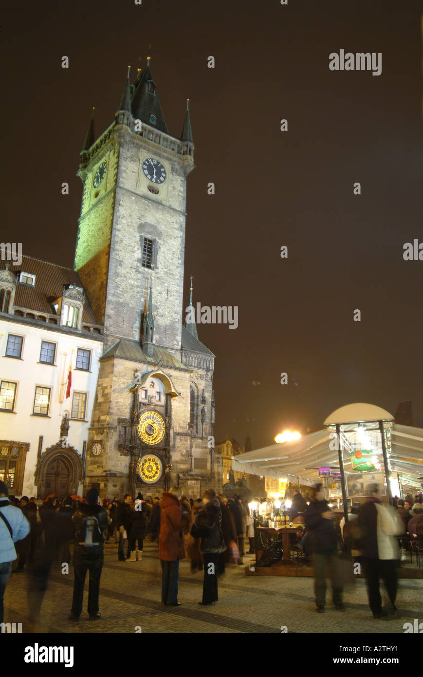 Astronomischen Turmuhr, altes Rathaus, Altstädter Ring, Prag Zentrum beleuchtet bei Nacht Stockfoto