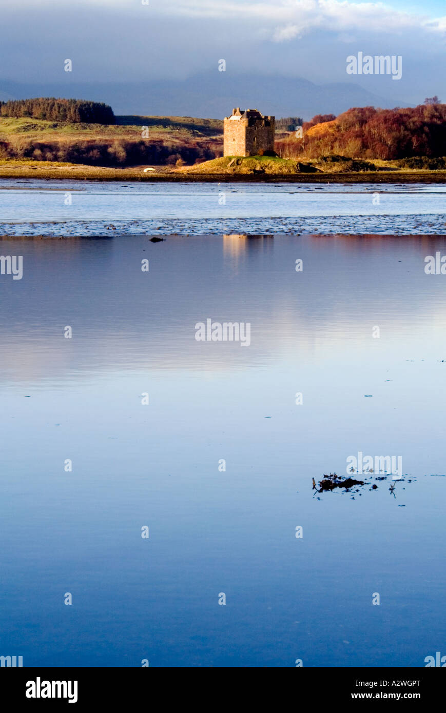 Castle Stalker am Loch Laich - Loch Linnhe, Port Appin, Argyll und Bute, Schottland. Stockfoto
