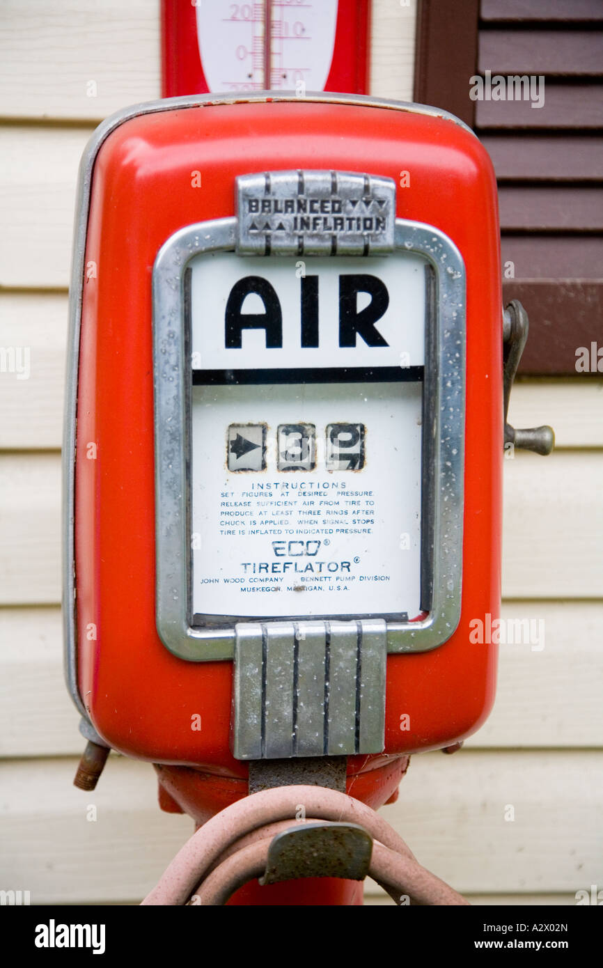 Reifen-Luftpumpe an Tankstelle - USA Stockfotografie - Alamy