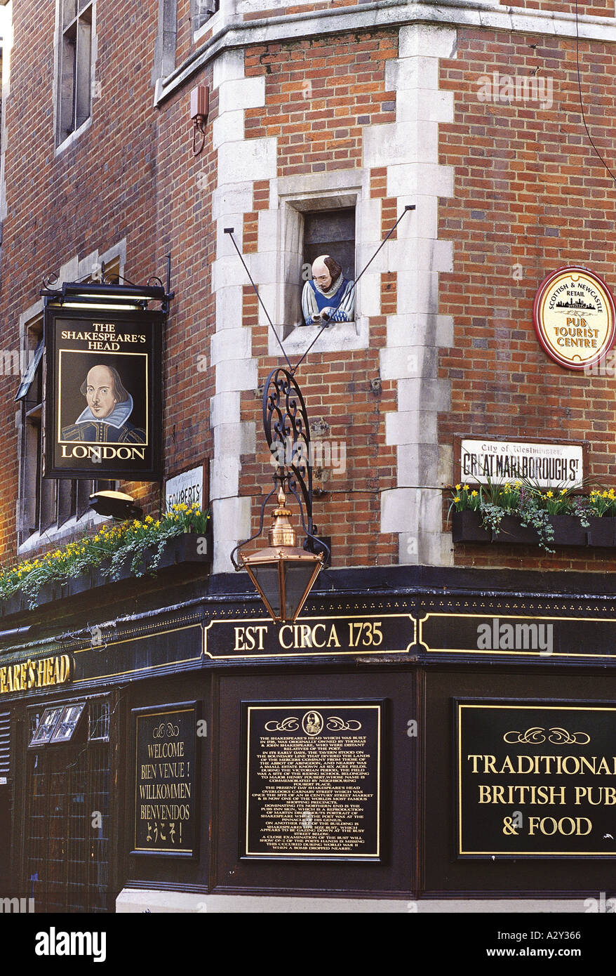 Die Shakespeare s Head Inn Great Marlborough Street und Fouberts Ort London Stockfoto