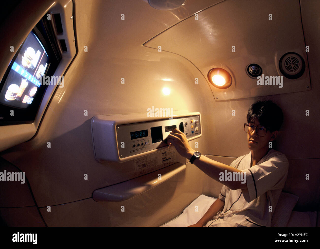 Kapselhotel in Tokio Stockfoto