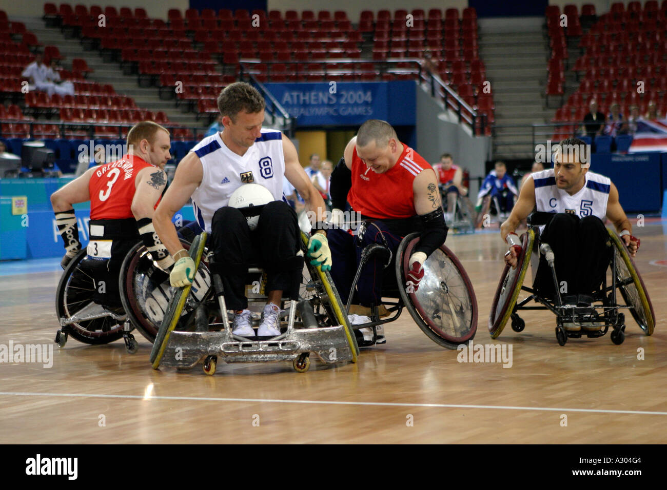 O Shea GbR in Aktion in der Rollstuhl-Rugby-Runde Eröffnungsspiel zwischen GBR und GER at the Athens 2004 Paralympischen Spielen Bob Stockfoto