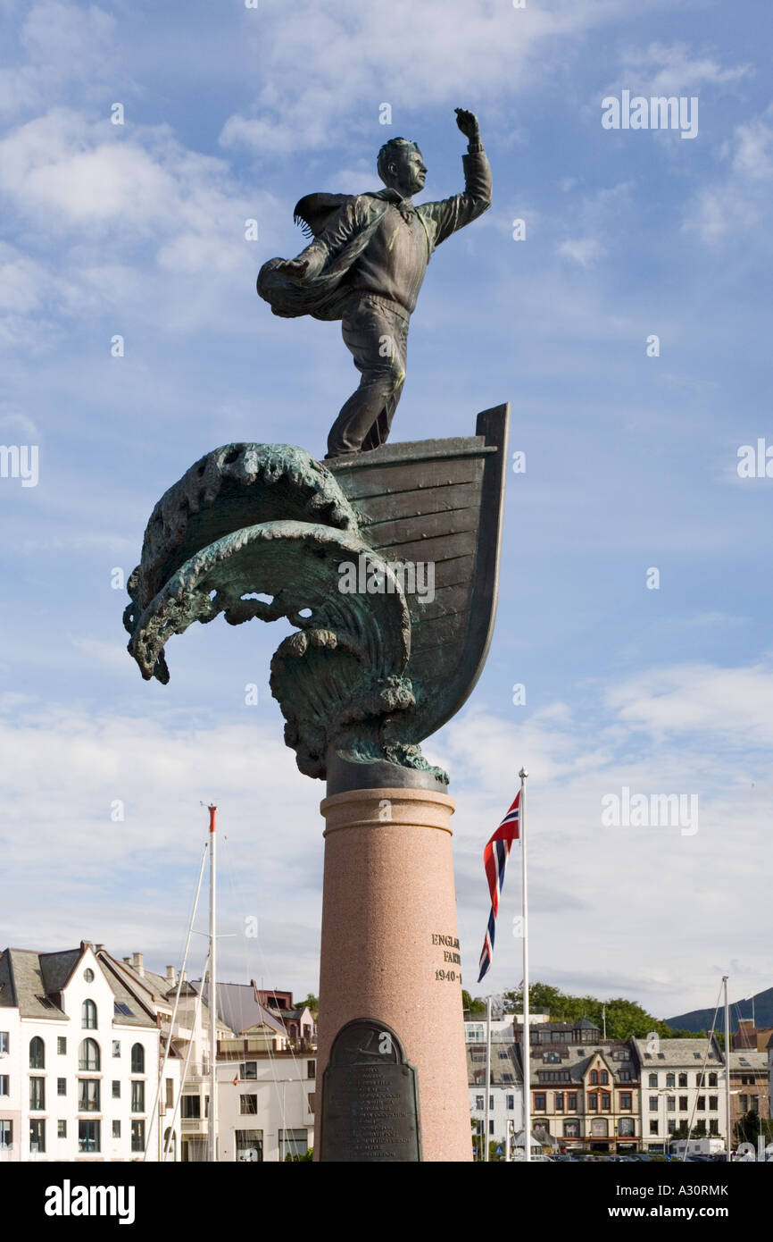 Denkmal im Hafen von Alesund Norwegen WW II norwegischen Alliierten escape route (Shetland Bus) spezielle Marineeinheit Stockfoto